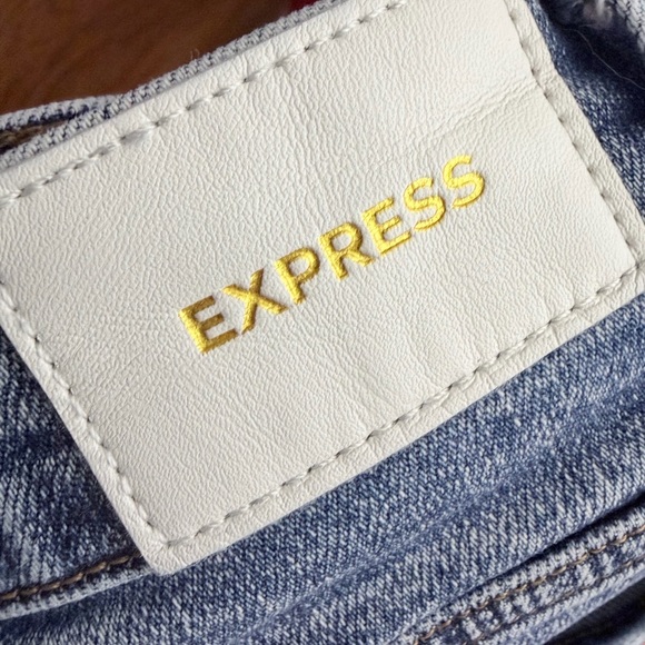 Express Super High Waisted Ripped Modern Straight Jeans - Picture 5 of 9